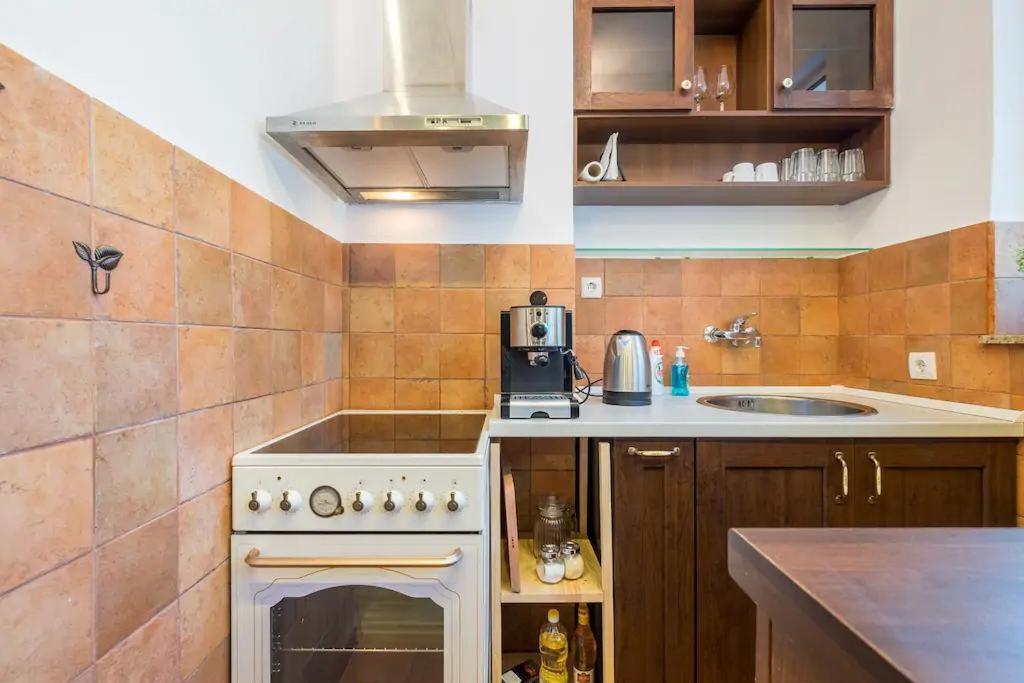 Funky Fresh Place In The Heart Of Sofia Esterno foto
